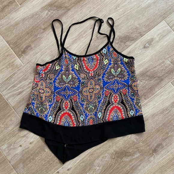 T-strap back blouse - Picture 2 of 3